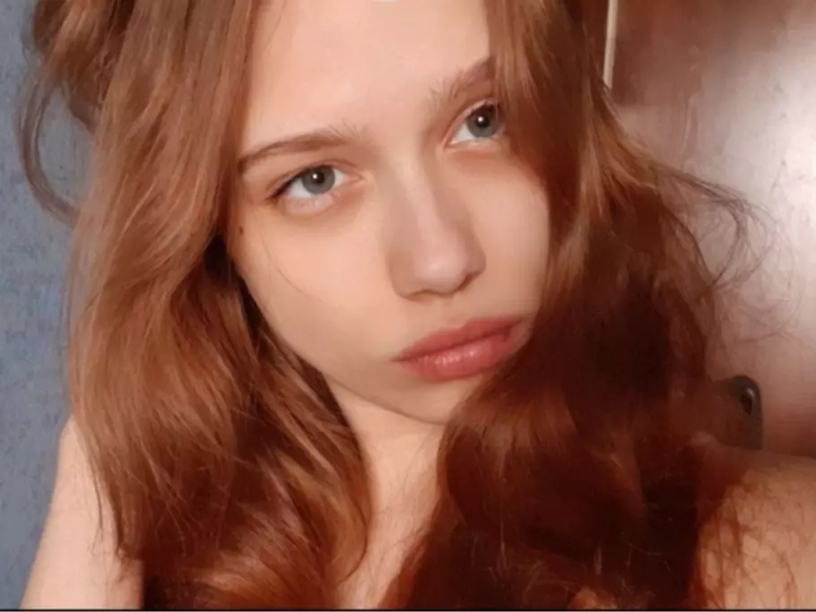 ElgaChasey's Live Sex Cam Show