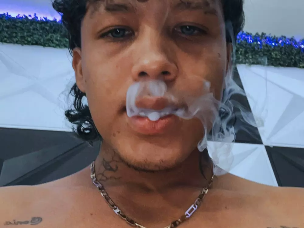 Drakee01's Live Sex Cam Show