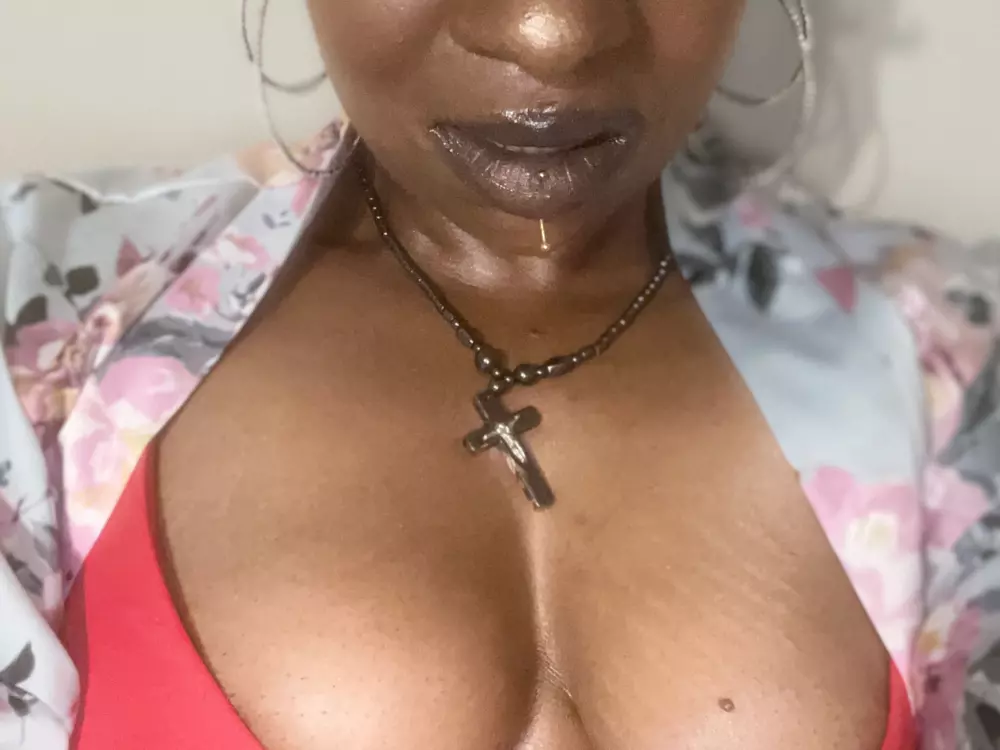 KOKOKIXXX's Live Sex Cam Show