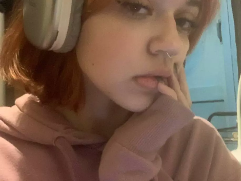 AccaDenmon's Live Sex Cam Show