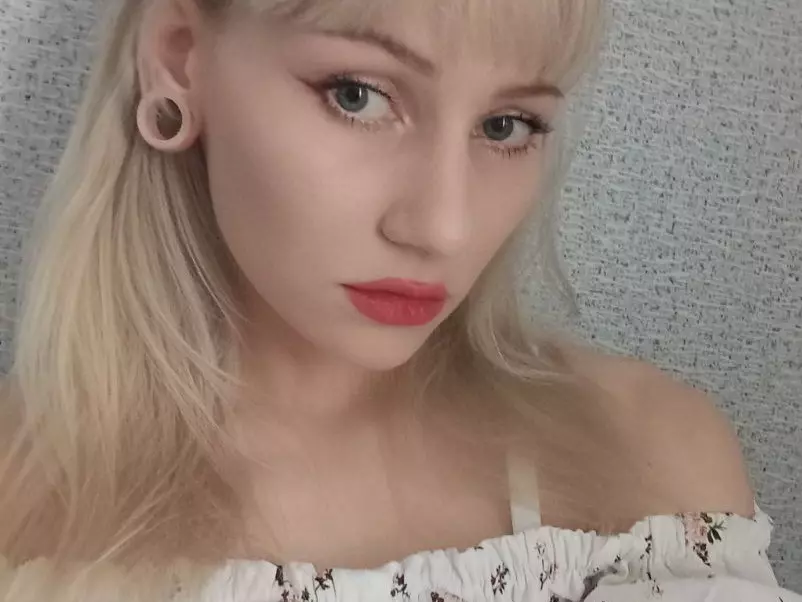 DorettaBelding's Live Sex Cam Show
