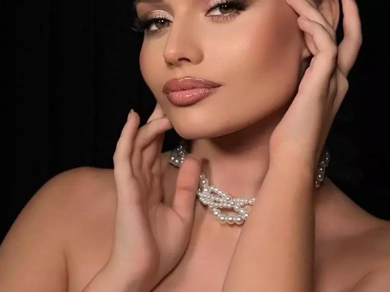 PhilomenaBann's Live Sex Cam Show