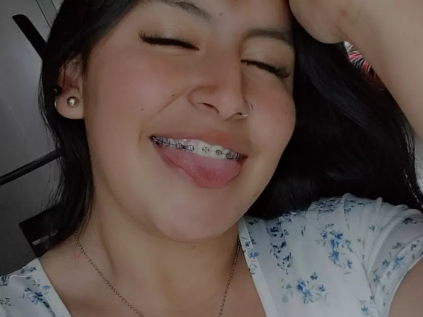 Emily-Mills-S's Live Sex Cam Show