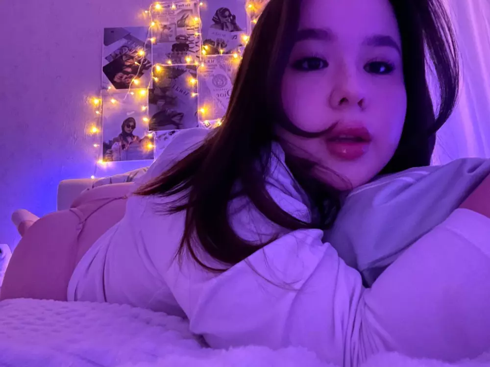 AmeliaOST's Live Sex Cam Show