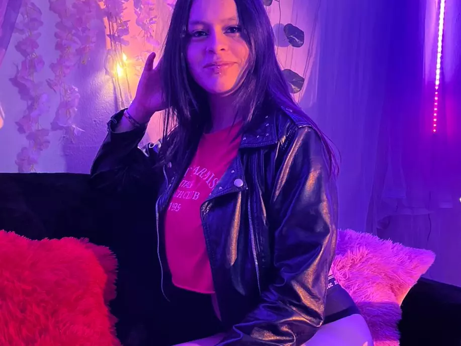 rosyross11's Live Sex Cam Show