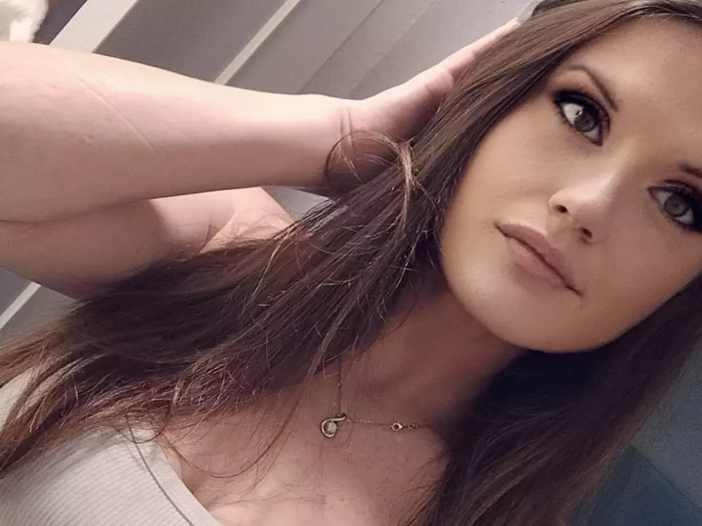 rainelizabeth163's Live Sex Cam Show
