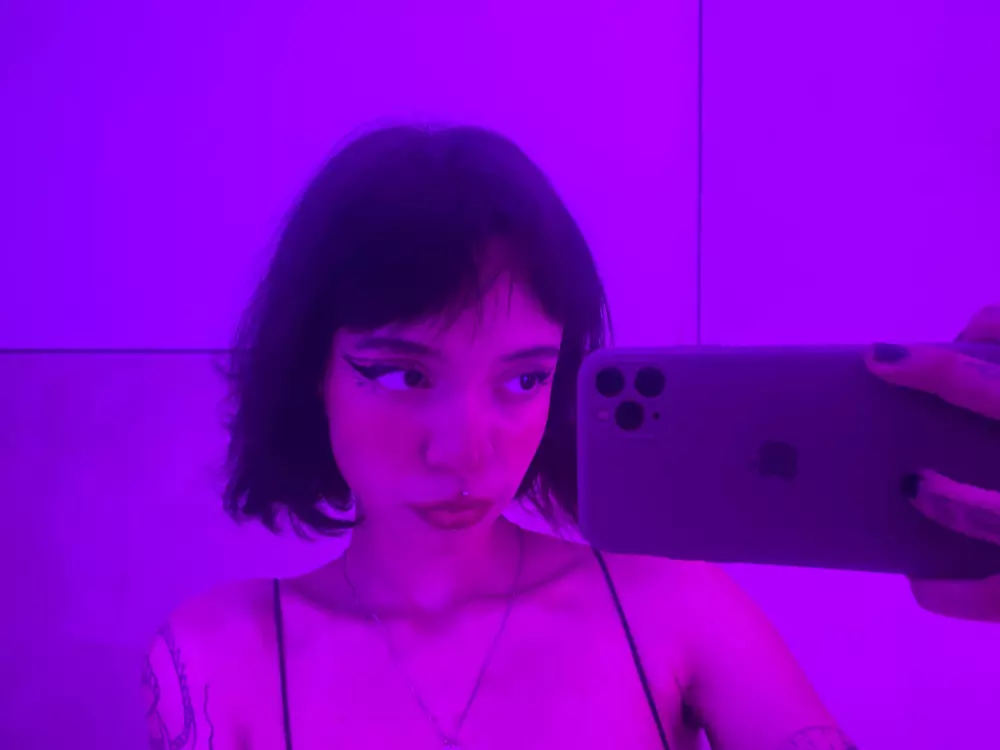 violet-lawrence