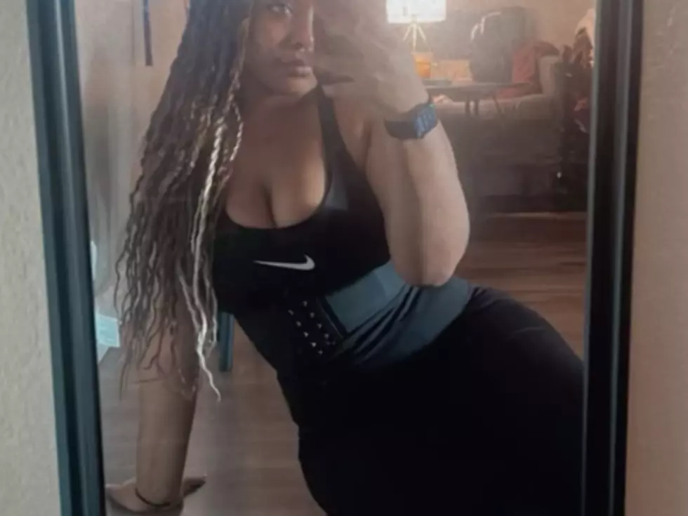 yourmamisol's Live Sex Cam Show