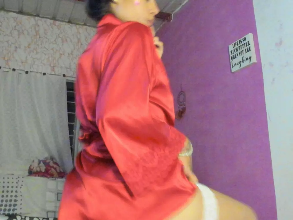 kenniaboss's Live Sex Cam Show