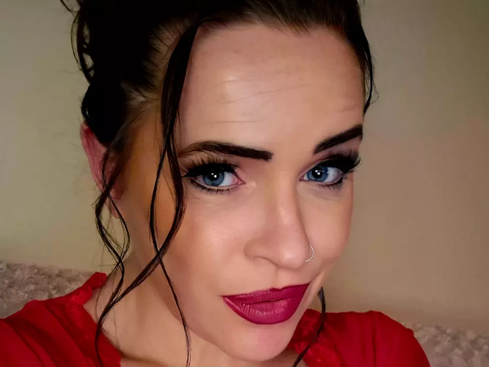 MuckyMilf's Live Sex Cam Show