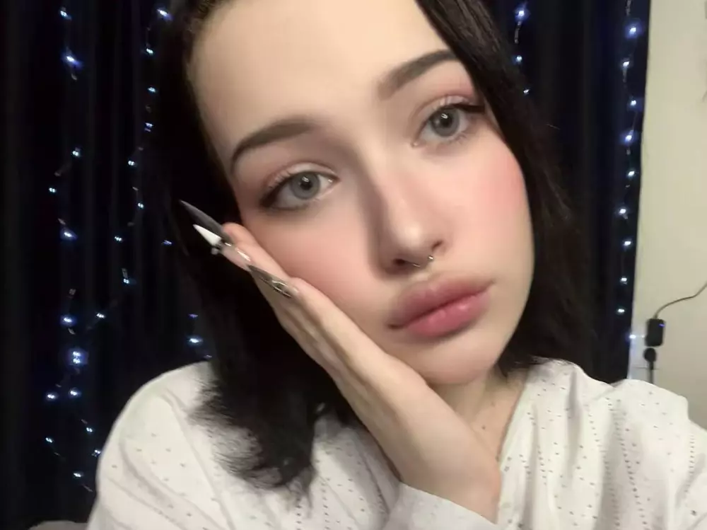 MeowLilith's Live Sex Cam Show
