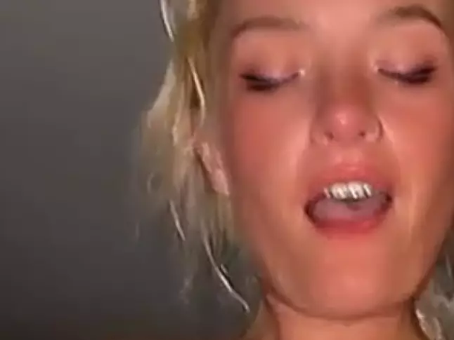 bomshellbabe's Live Sex Cam Show