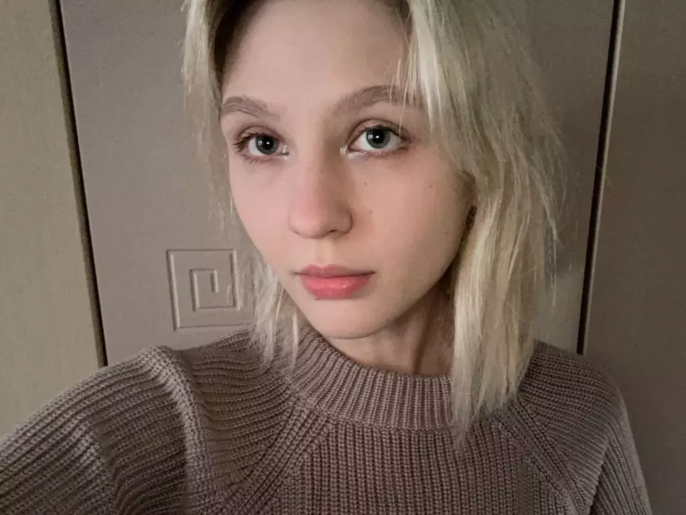 Live cam show with BreanaLezama - Big Clit on Camsoda