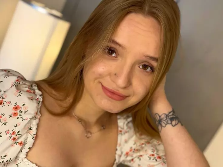 NadineSbarra's Live Sex Cam Show
