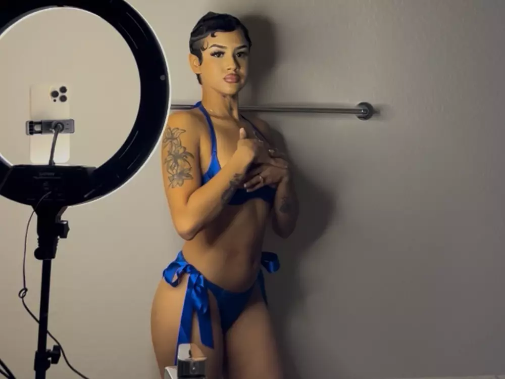 BabyTooJuicy's Live Sex Cam Show