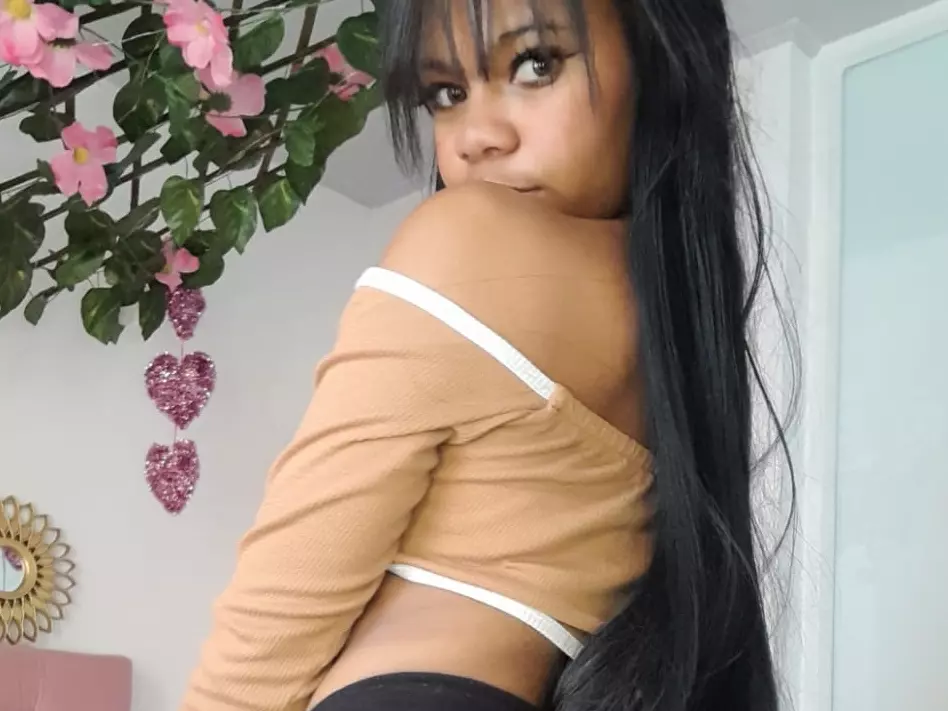 LunaColinns's Live Sex Cam Show