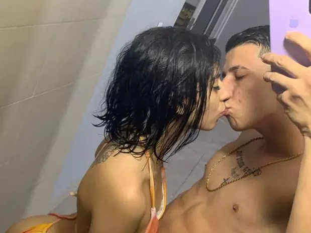 makiandjimmy's Live Sex Cam Show