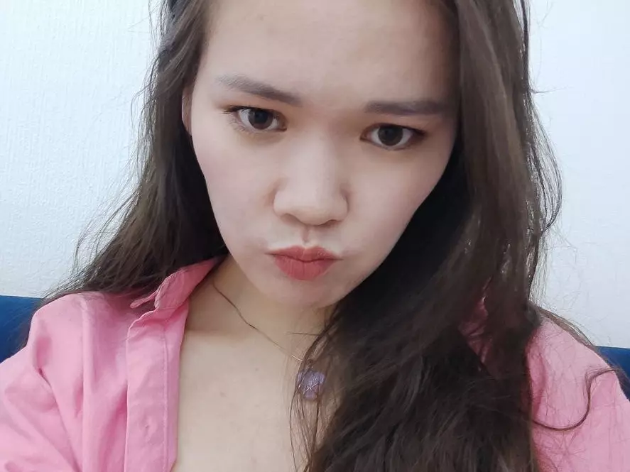 Maggie's Live Sex Cam Show