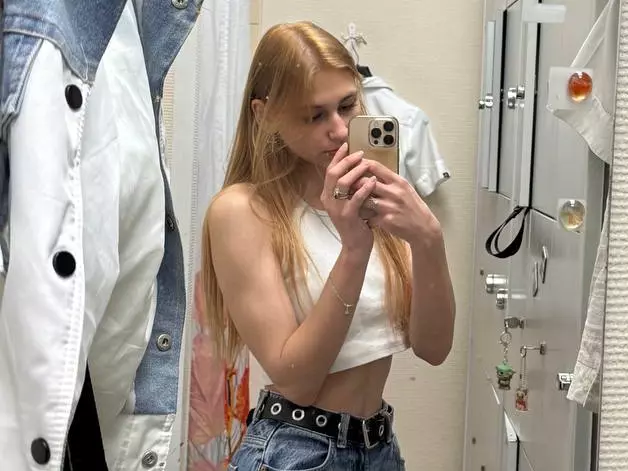 RisaRuesch's Live Sex Cam Show