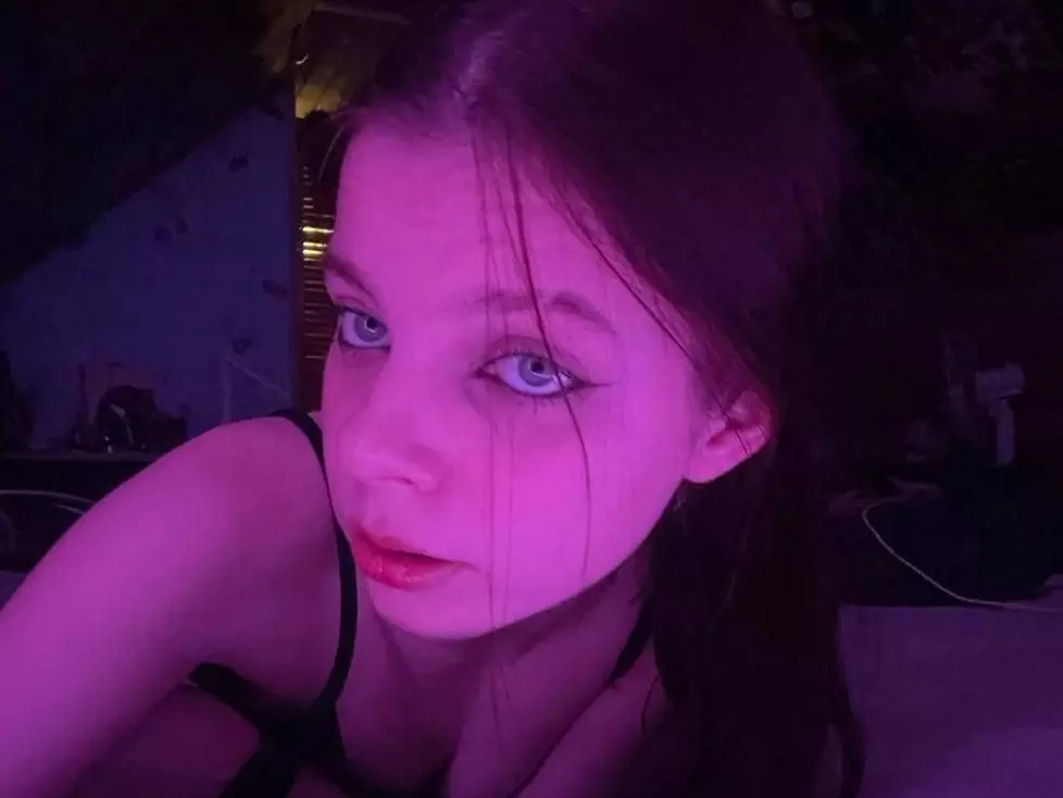 Live cam show with Kelly-Kelley - White on Camsoda