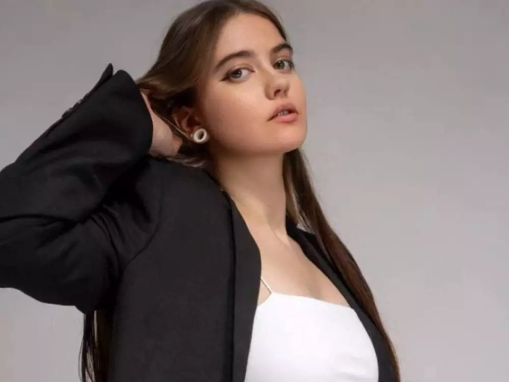 Milena-Carter's Live Sex Cam Show