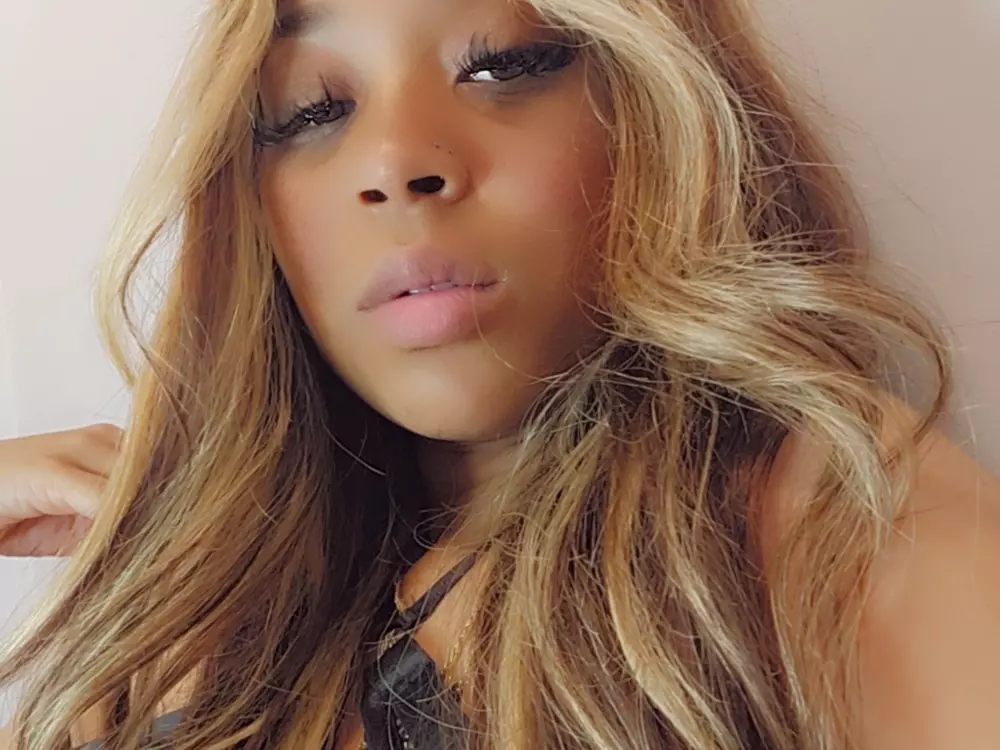 GoddessDiiamond's Live Sex Cam Show