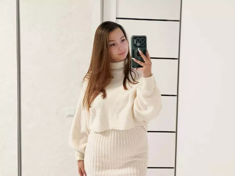 Live cam show with DionReagin - Brown Hair on Camsoda