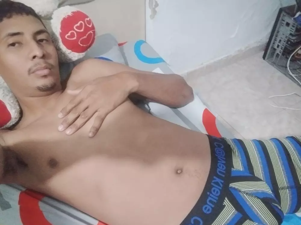 Alexcumhot's Live Sex Cam Show