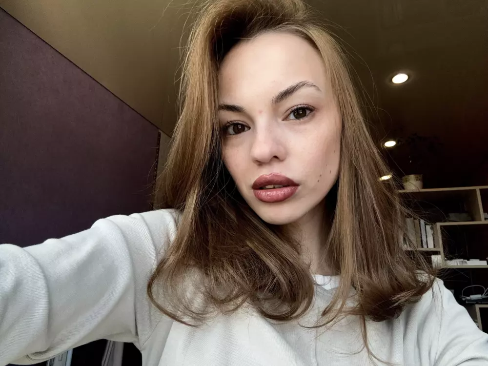 Live cam show with KarlynMullinex - Princess on Camsoda