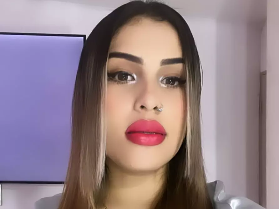 Live cam show with evelynrouse21 - Xxx on Camsoda