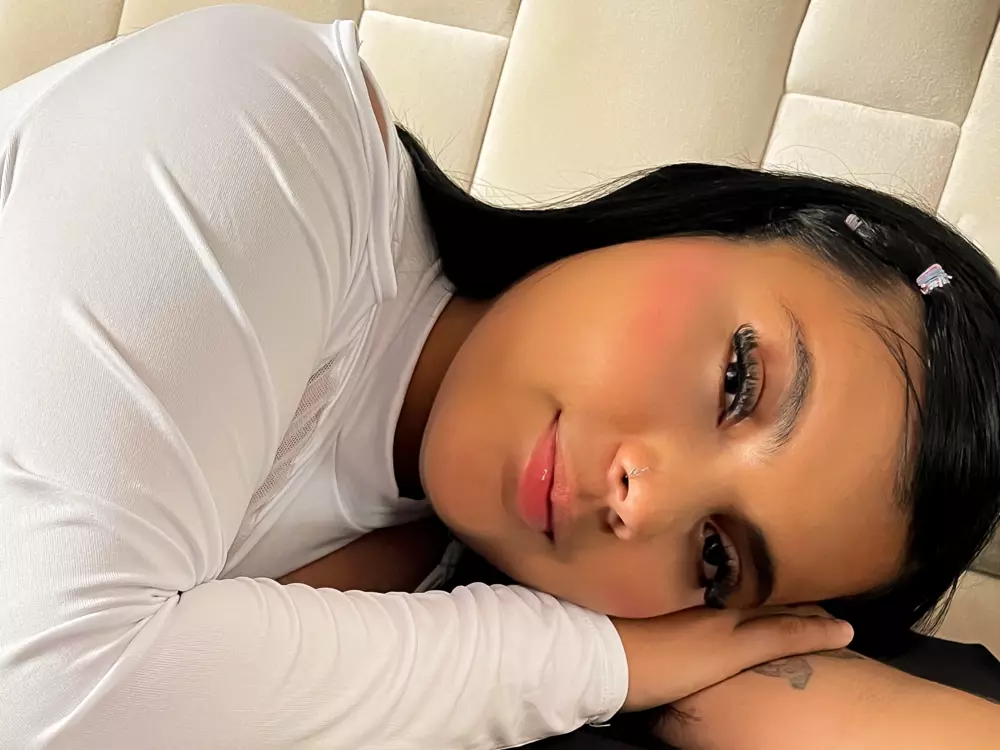 Evelinne's Live Sex Cam Show