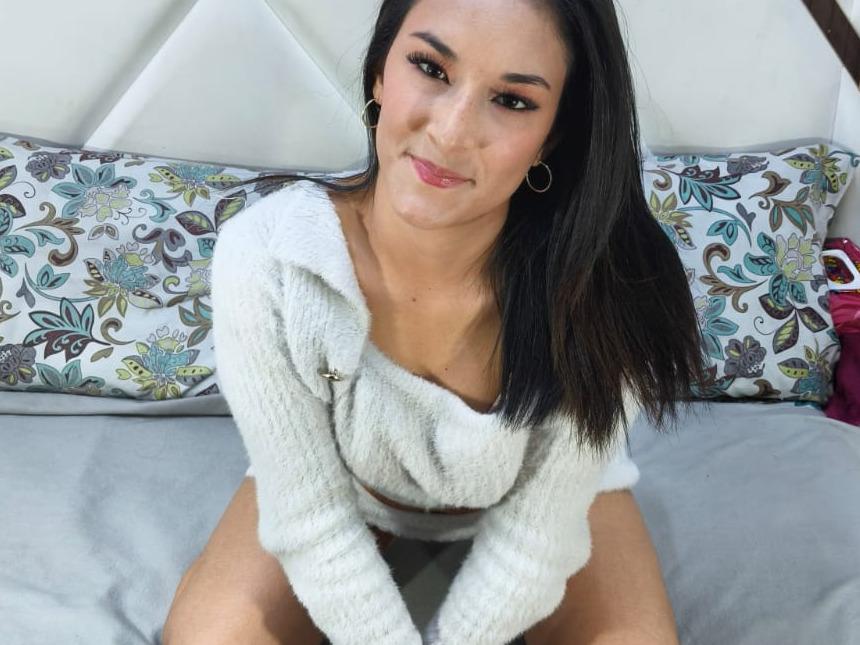 MiaHarper2