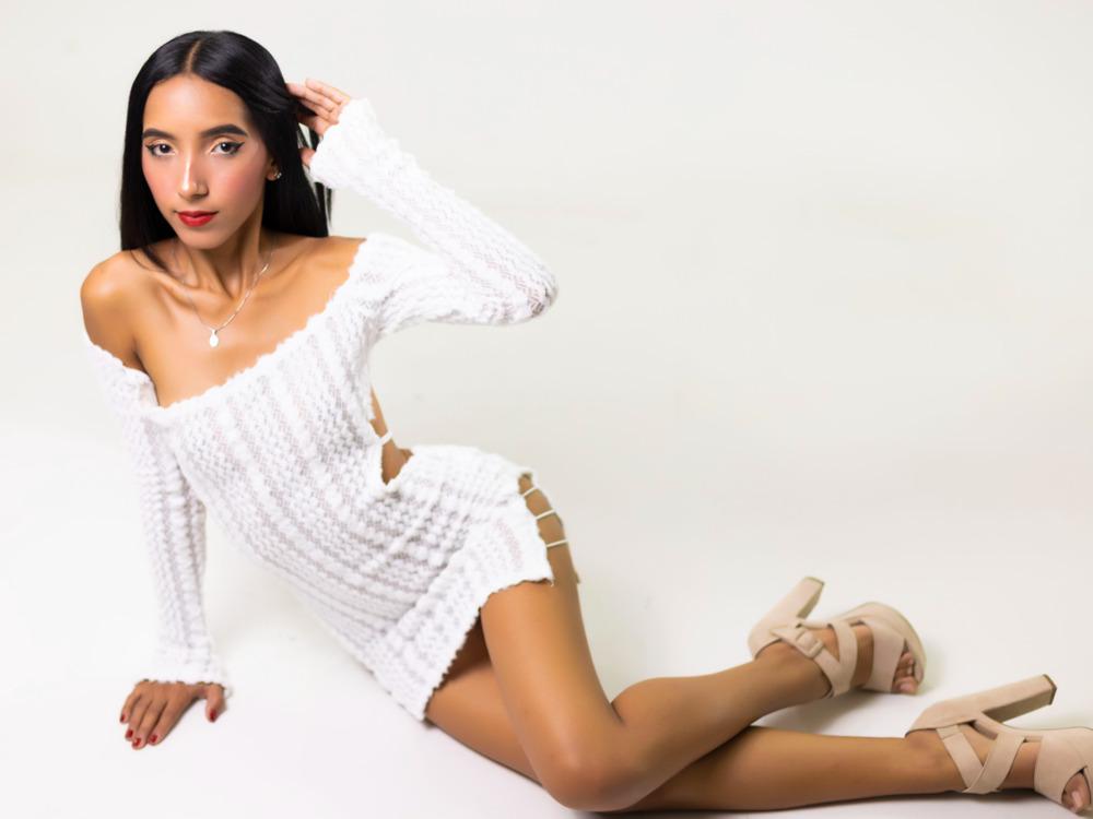 Photo 3 of vanessaskinny