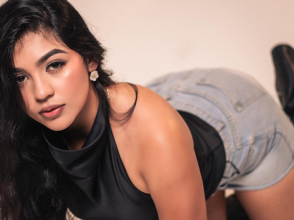 sara-stormy