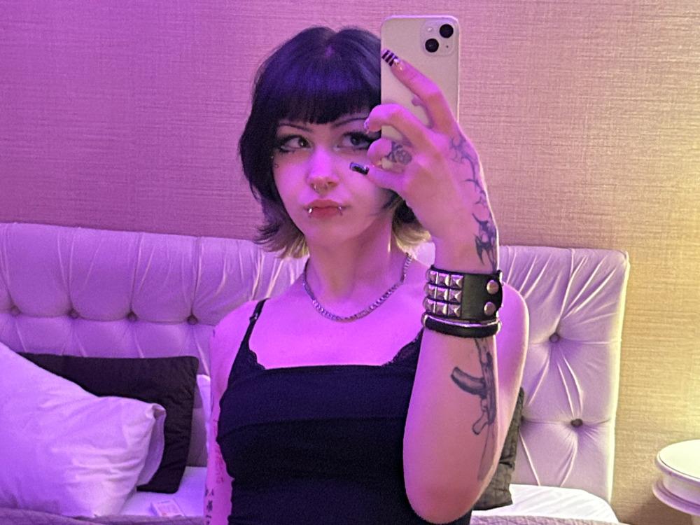 AshleyAlt