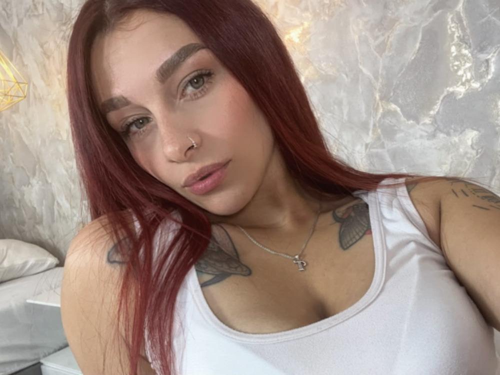 Thalira Deepthroat And Milk