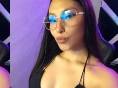 Photo 3 of queenjen