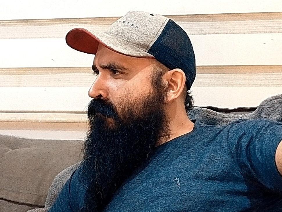 Bearded-Smoker