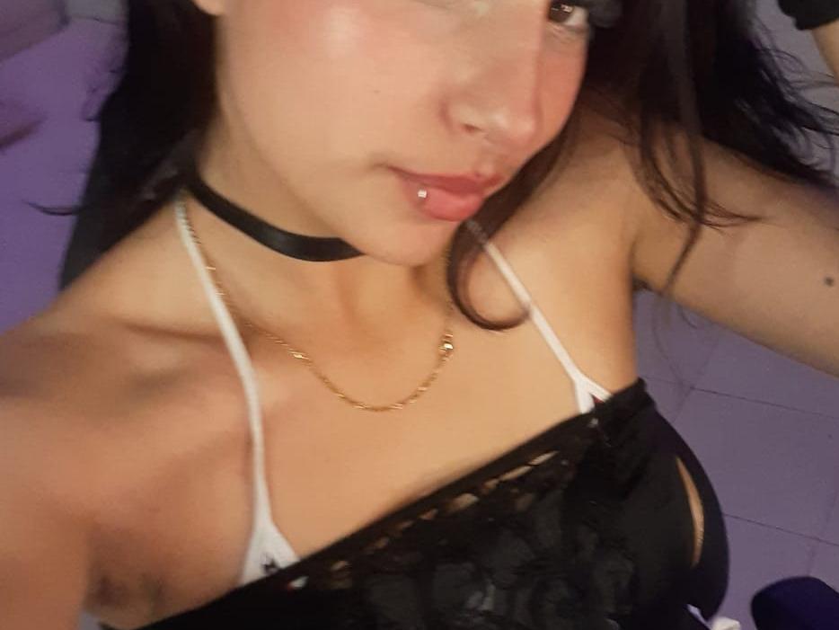 Photo 3 of foxxybun