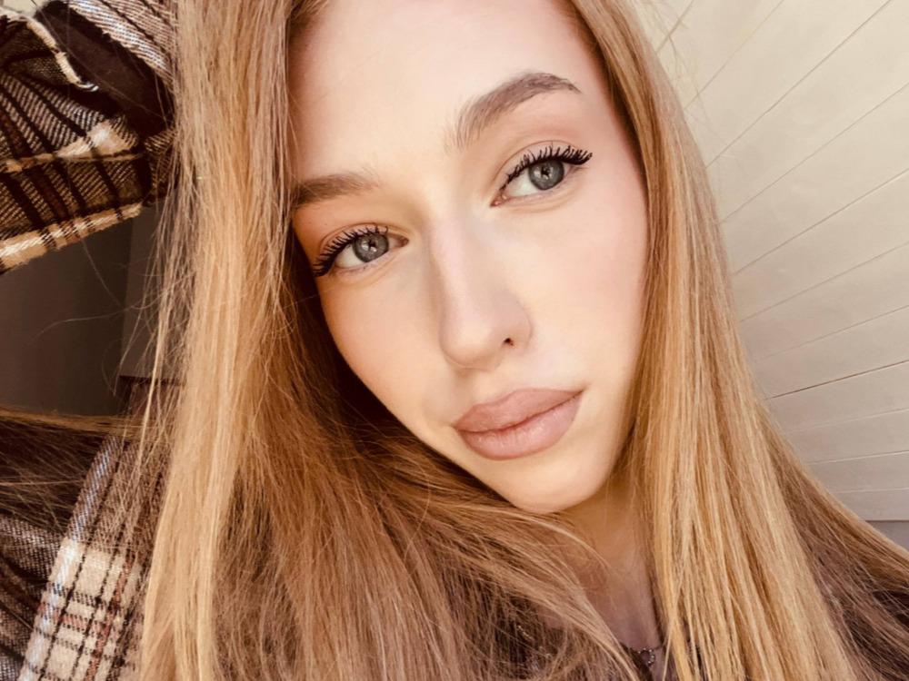 laraethurrell