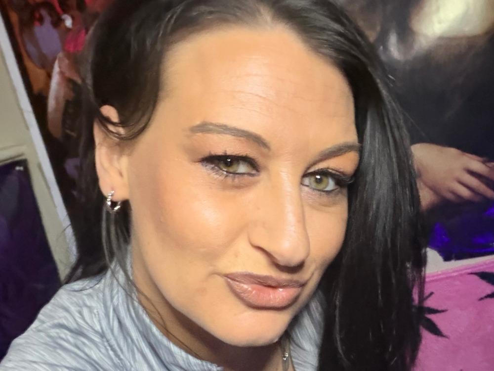 Photo 3 of fatbootyjenny