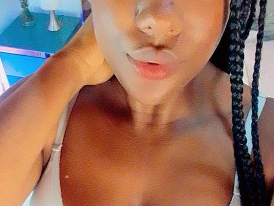 mia-ebony1