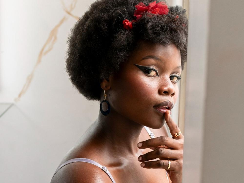 stela-ebony