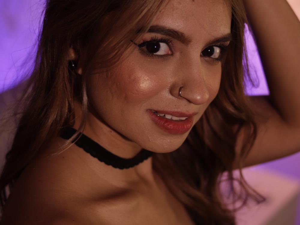 Emiily-Stonee