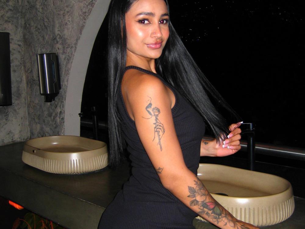 Ashly Rouxx