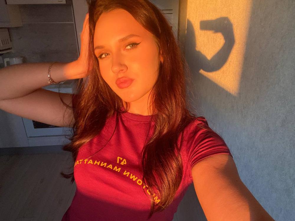 EvaPage on CamSoda