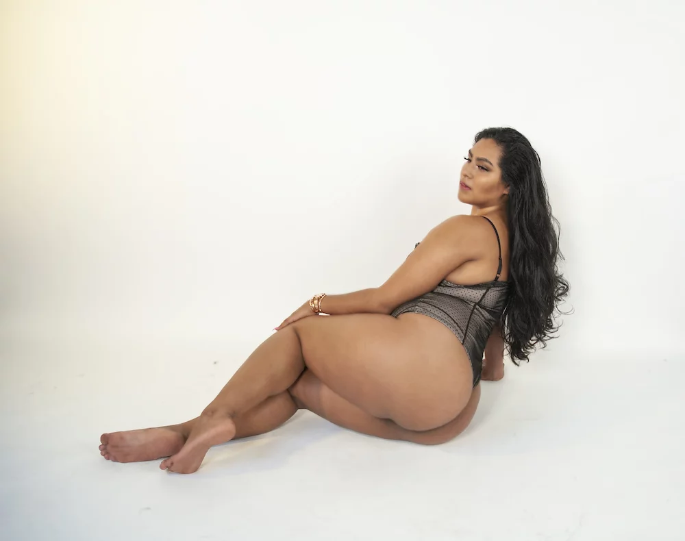 Angela Brinx (latinsugarlips) Cam Model Bio - Camsoda