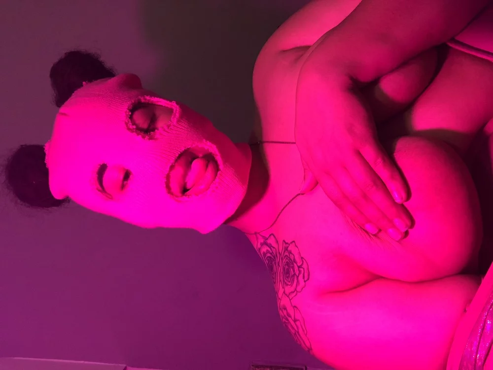 LoliB18's Live Sex Cam Show
