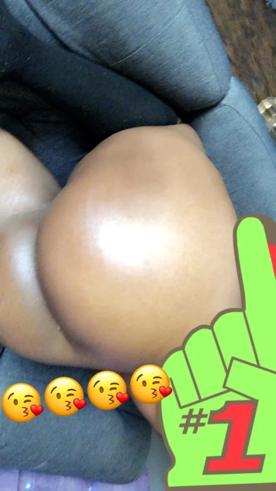 LilRedRidinDick's Live Sex Cam Show