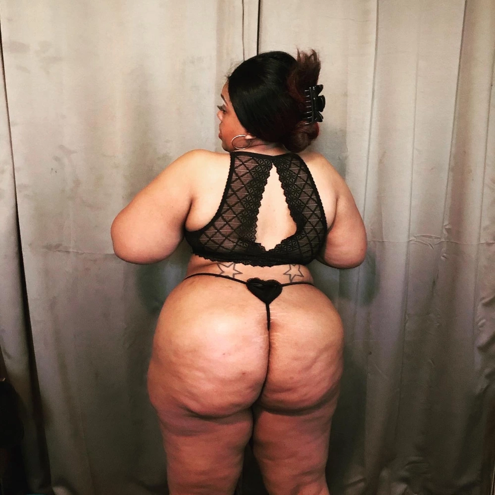 OMG_ITZBUTTERSCOTCH's Live Sex Cam Show